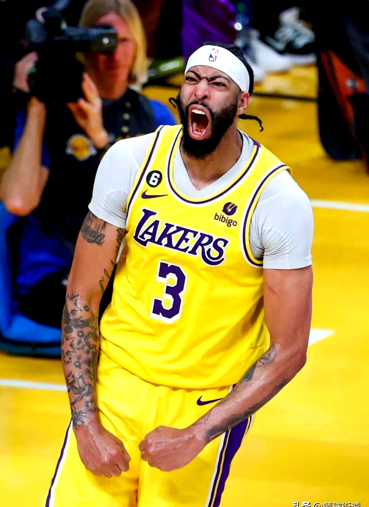 爱游戏网址浓眉哥回归赛场,大胜首场状态亮眼,IG观众沸腾!的简单介绍