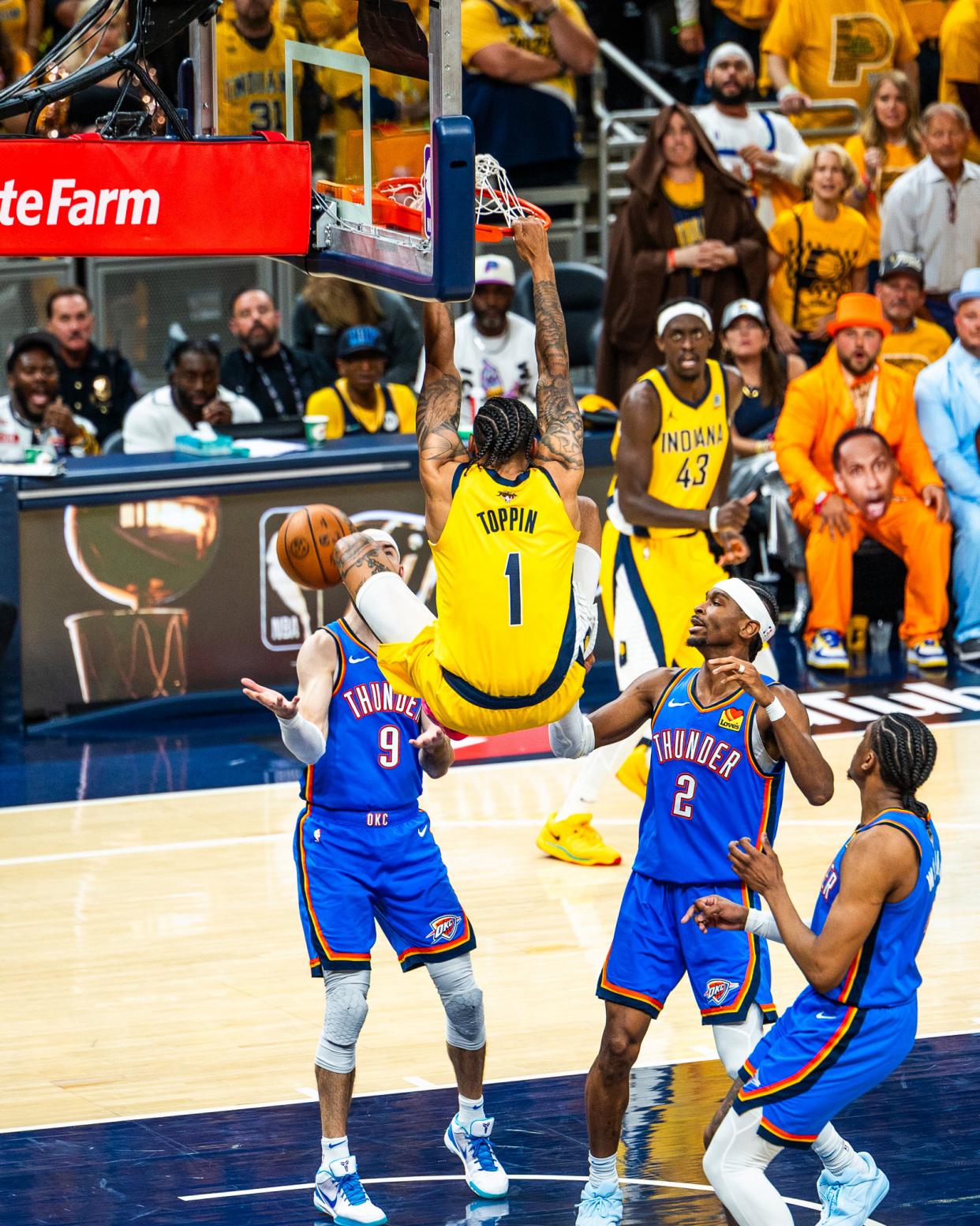 爱游戏官方入口关于NBA常规赛倒计时；多伦多猛龙集结日造点机会；细节引发关注；更衣室稳定；身体对抗强度拉满的信息